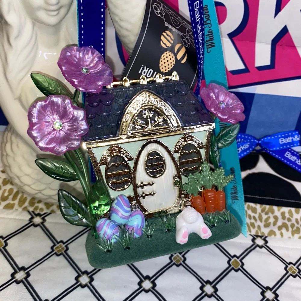 BATH AND BODY WORKS EGG-STRA COTTAGE PROJECTOR NIGHTLIGHT HOUSE WALLFLOWER PLUG